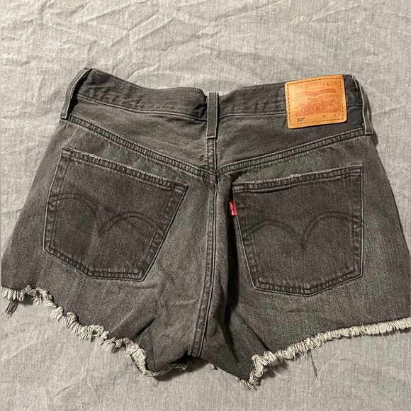 Levi’s 501 Women’s High Rise Denim Shorts | Size 27, Washed Black - Picture 3 of 5